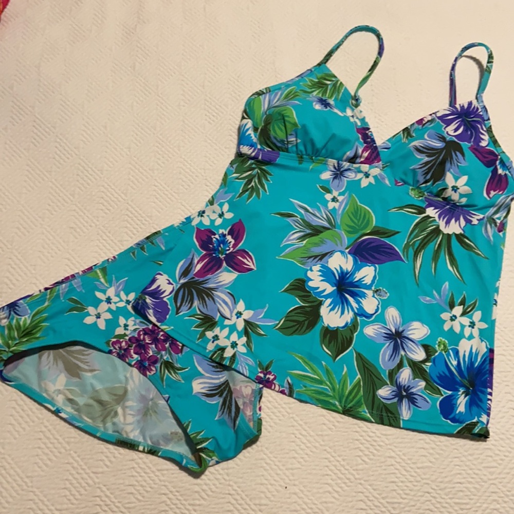 Islander tropical tankini and swim bottoms in pretty turquoise with floral print
